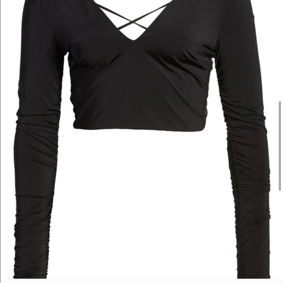 Tiger Mist Mason black crop top - Picture 8 of 12